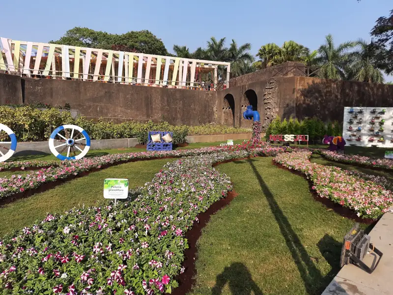 Navi Mumbai to Daman Cab